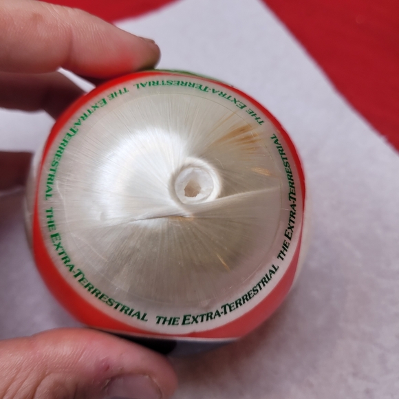 1982 ET The Extra Terrestrial Satin Wrapped Ball Ornament: Universal City Studio - Picture 8 of 8